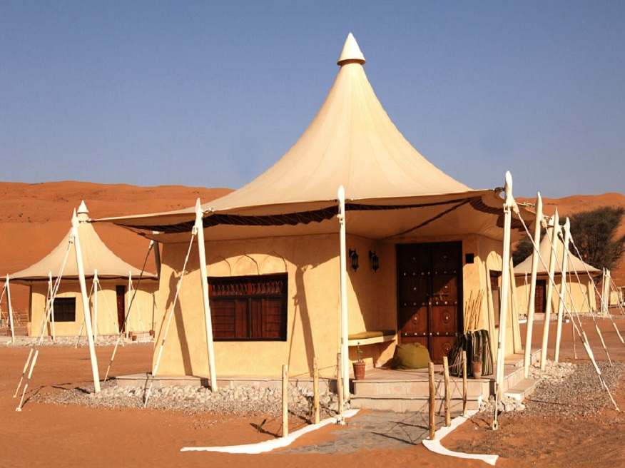 Why choose a hotel desert tent during your holidays?
